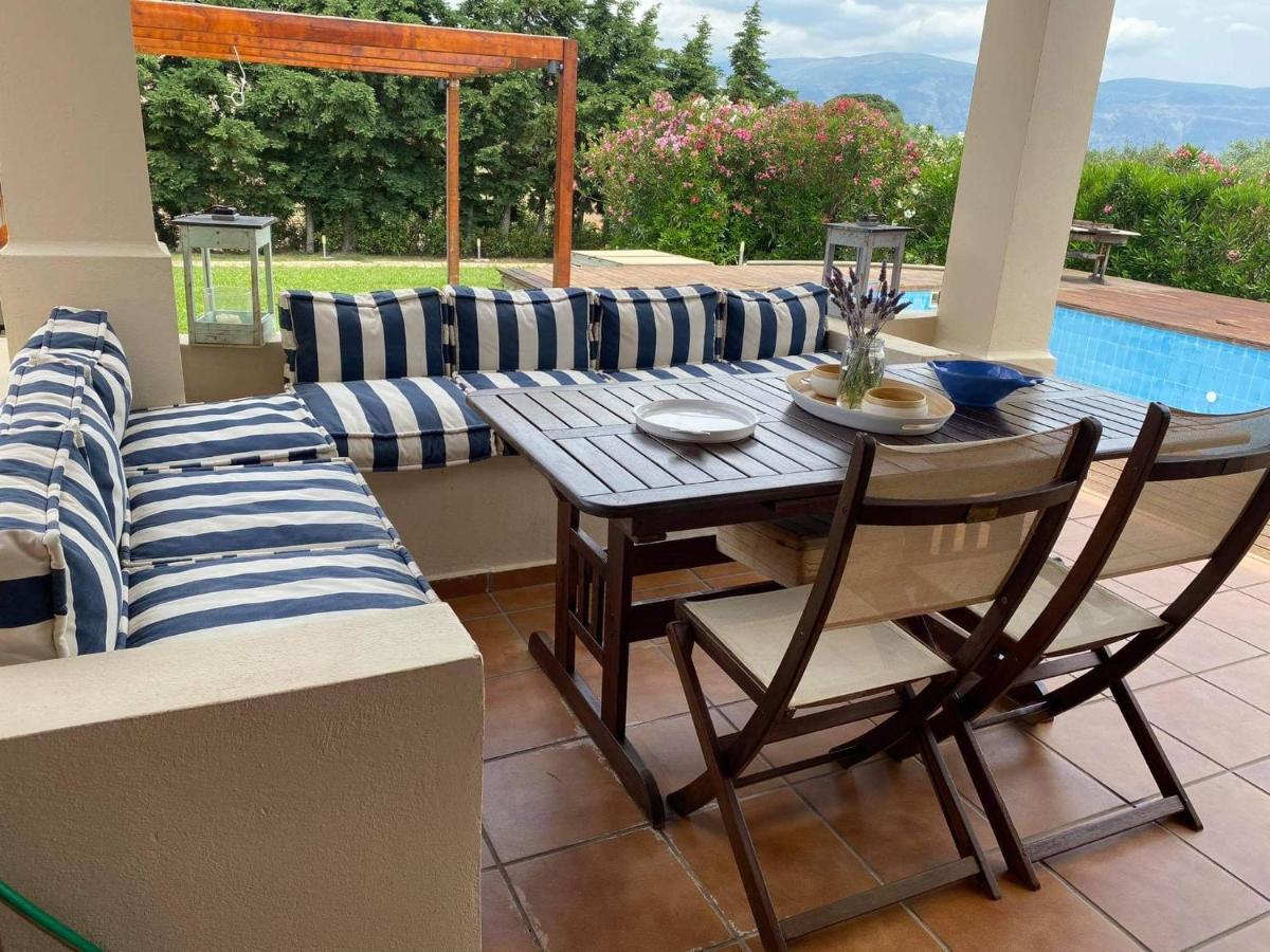 Georges Villa Galaxidi, Family, Pool And Garden Екстериор снимка