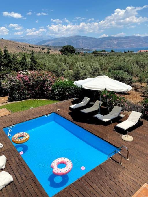 Georges Villa Galaxidi, Family, Pool And Garden Екстериор снимка