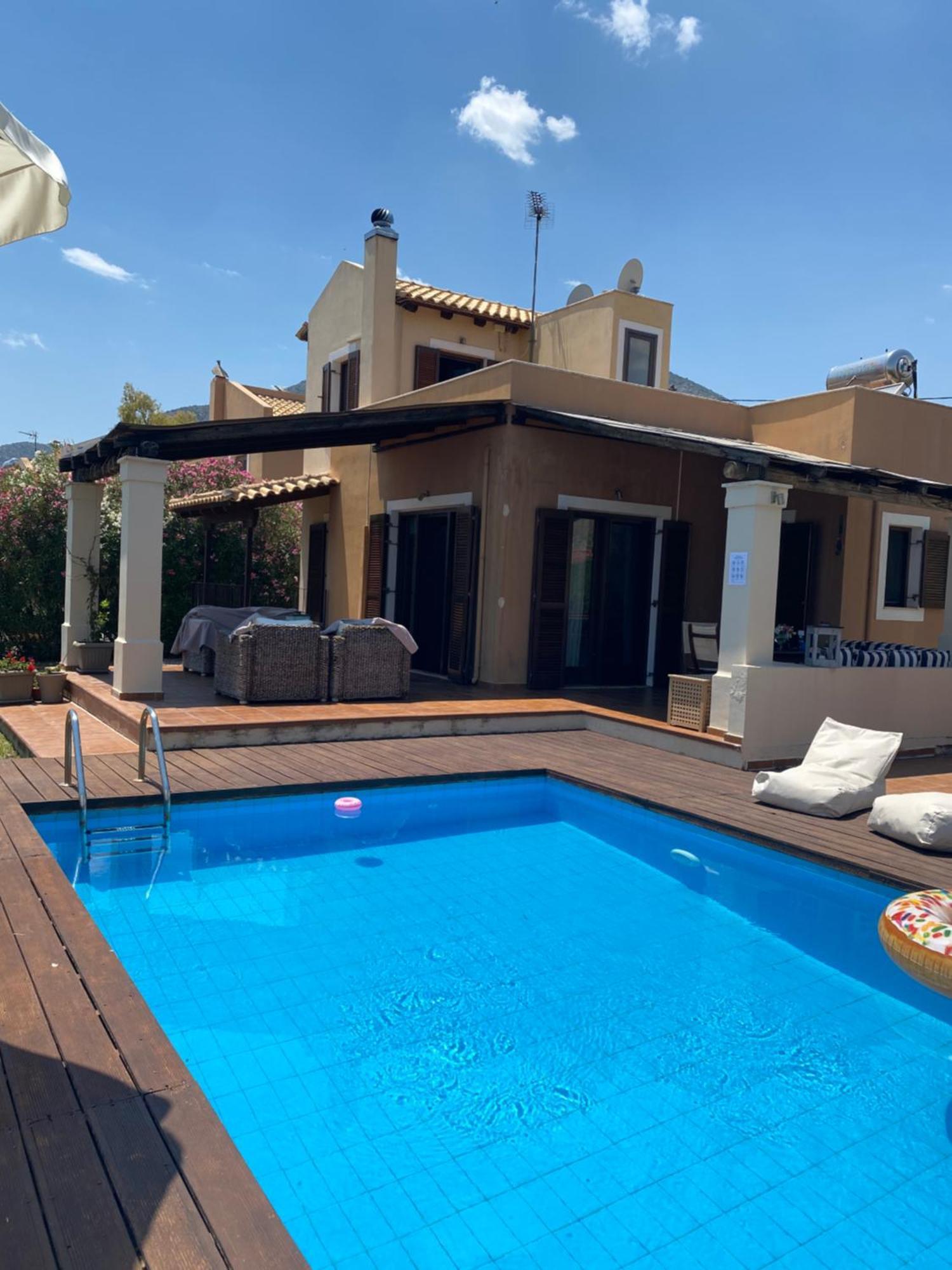 Georges Villa Galaxidi, Family, Pool And Garden Екстериор снимка